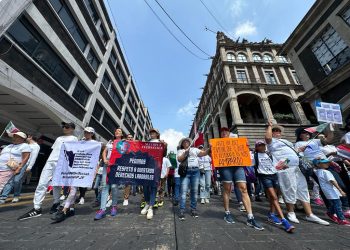 Marchan cientos en Morelos contra desaparición de fideicomisos del Poder Judicial Federal