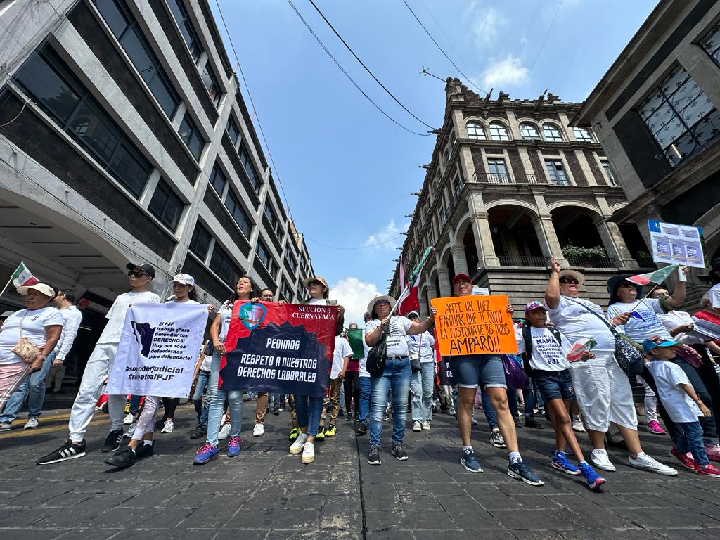 Marchan Cientos En Morelos Contra Desaparición De Fideicomisos Del ...