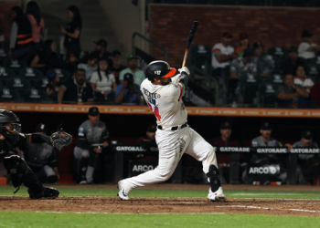 Naranjeros derrotan a Tomateros para empatar la serie
