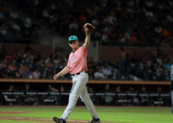 Zach Mort lució y Naranjeros derrotó a Cañeros