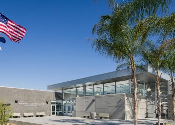 ¡Ya huele a navidad! EU anuncia reapertura de paso peatonal desde México