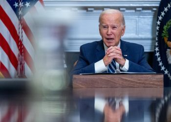 Biden afirma que poner fin a la violencia contra las mujeres ha sido la causa de su vida