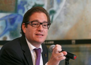 “Llevo dos semanas como el único precandidato registrado de cualquier partido, esto apenas arranca”: Chertorivski