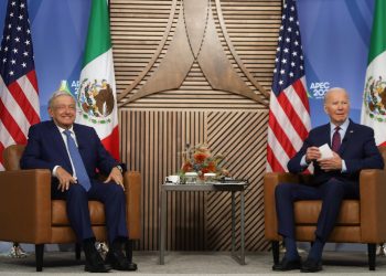 López Obrador insiste a Biden en un plan para frenar la migración