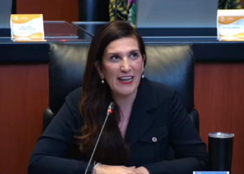 El pleno del Senado aprueba la licencia por tiempo indefinido de Kenia López, quien se integró al equipo de Xóchitl Gálvez