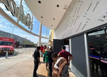 Reabren al menos 4 supermercados en Acapulco