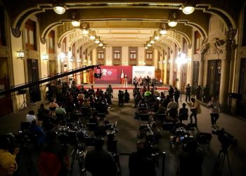 Citan a funcionarios de CFE para explicar avance del programa “Internet para todos”