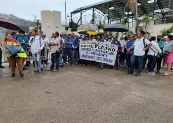 Se realizan varias manifestaciones afuera de donde López Obrador realizaba la mañanera en Acapulco
