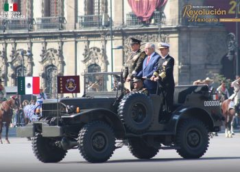 Se lleva a cabo el desfile por el 113 aniversario de la Revolución Mexicana