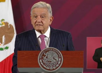 López Obrador defiende su plan de reconstrucción tras el golpe del huracán Otis