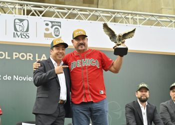 Héctor García inaugura Jornada por la Salud IMMS 2023 con figuras del Béisbol