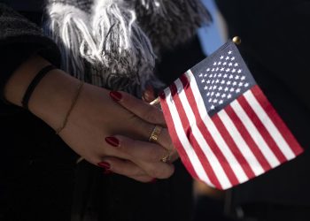 El Departamento de Estado de los Estados Unidos amplía a 50 el número de países en el programa de fianzas para visado