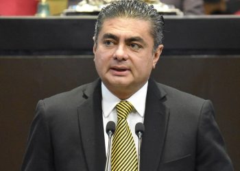 “Mañana me registraré por conducto de mi partido para contender en el Frente, creo que seré el único aspirante del PRD a la Jefatura de Gobierno”: Luis Chazaro