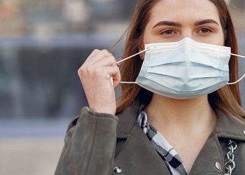 “La vacunación y el uso de cubrebocas es la única forma de reducir el riesgo de contagios de COVID 19”: Experto  
