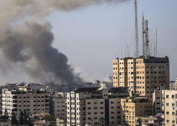 El ministro de Defensa de Israel reitera negativa a un alto el fuego humanitario en Gaza