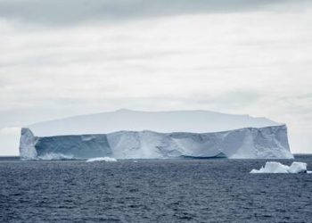 El mayor iceberg del mundo vuelve a estar en movimiento tras más de 30 años encallado