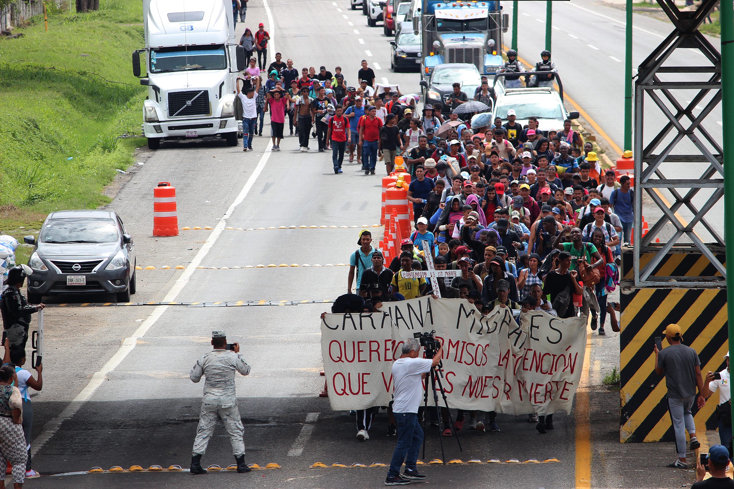 1 200 migrantes salen desde el sur mexicano para unirse a la