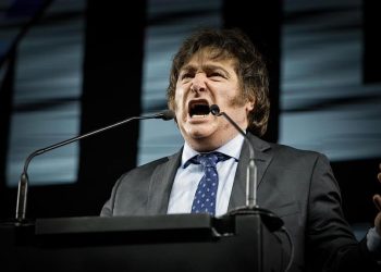 Milei presentará su renuncia como diputado para asumir como presidente de Argentina