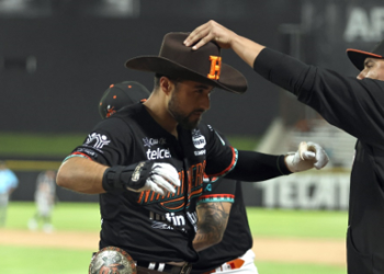 Naranjeros vence a Sultanes en el segundo juego y asegura la serie