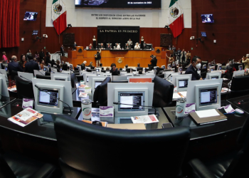 Senadoras se acusan de ser feministas de ocasión y vulgares en el día internacional para eliminar la violencia contra las mujeres