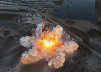 SpaceX logra despegar poderoso cohete, pero fracasa nuevamente la misión. Te contamos