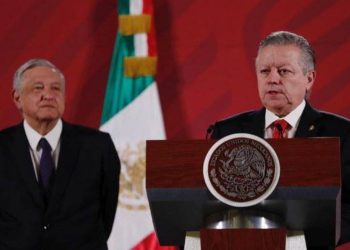 López Obrador acepta la renuncia de Arturo Zaldívar