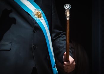 El Gobierno de Milei hará “lo imposible” por evitar la catástrofe