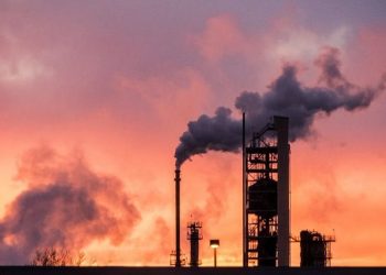 COP28 plantea reducir combustibles fósiles en 2050