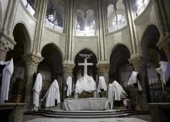 Notre Dame da otro paso para su reapertura