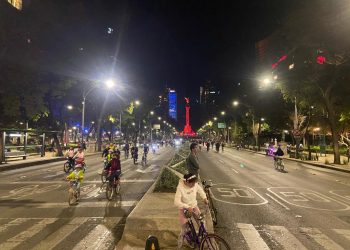 Muévete en Navidad y se parte del último paseo nocturno del año