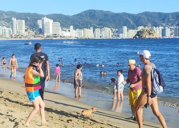 Pese a los estragos de Otis, llegan turistas al puerto en este fin de año