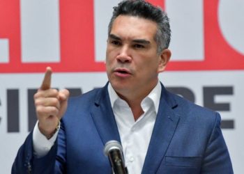 Responde Alejandro Moreno a Samuel García que es un producto de redes sociales