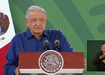 Asegura López Obrador que se está trabajando en reconstrucción de Acapulco