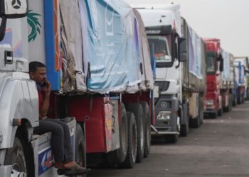 Israel envió ayuda a Gaza por su frontera por primera vez desde que estalló la guerra