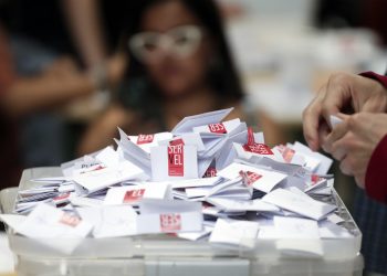 Chile rechaza segunda propuesta para una nueva Constitución
