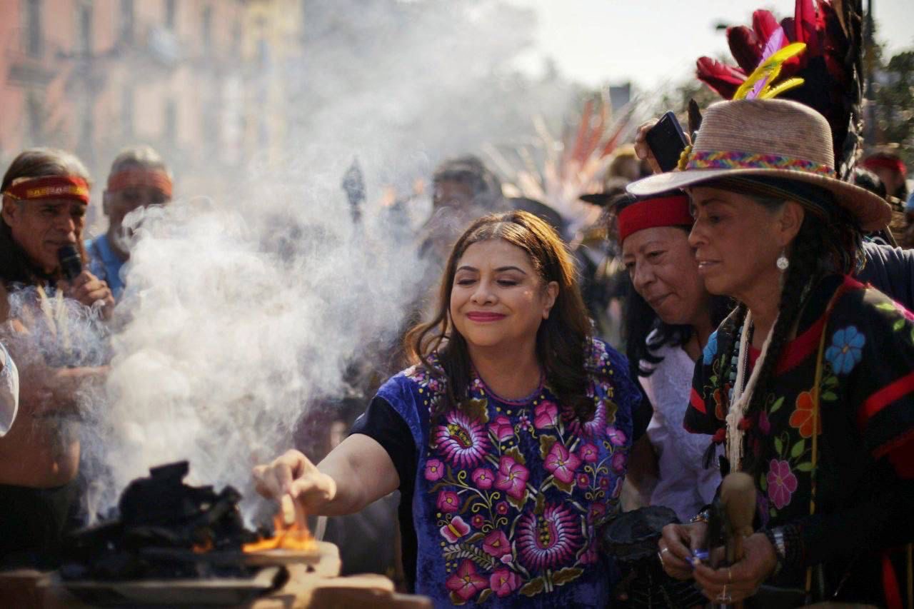 Recibe Clara Brugada El Ritual Del Fuego Nuevo Anuncia Que Llevara Su Llama De Esperanza A Toda