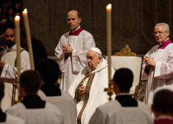 El Papa Francisco celebra la tradicional misa del gallo 