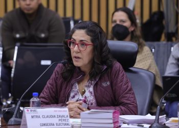 Ordena INE a presidencia y Revista Siempre retirar publicaciones de Claudia Sheinbaum