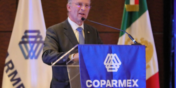 “Celebramos que haya sido una decisión en consenso, pero debemos cuidar que no genere inflación ni informalidad”: Medina Mora