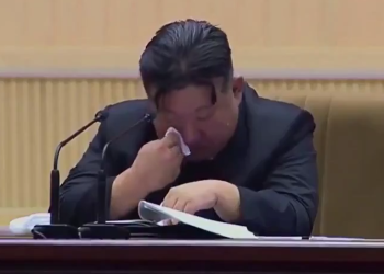 Se conmueve mientras pide crecimiento de la población