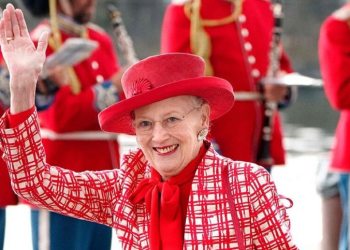 La reina de Dinamarca renuncia al trono