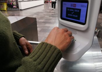 Más líneas del Metro se despiden de los boletos
