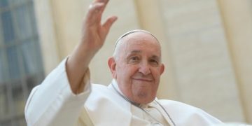 El papa Francisco pide proteger a los civiles, hospitales y lugares de culto y liberar a los rehenes en Gaza