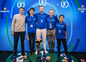 Piloto amateur vence al multicampeón de F1 Max Verstappen en final de Global Player 0.0