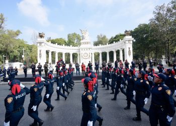 Más de 2 mil elementos participaron en el desfile por el Día del Policía en CDMX