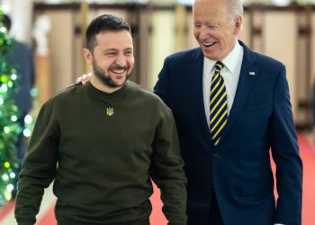 Biden invita a Zelenski a la Casa Blanca en plena crisis interna por la ayuda a Ucrania