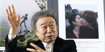 Muere el fotógrafo que capturó la intimidad de John Lennon y Yoko Ono