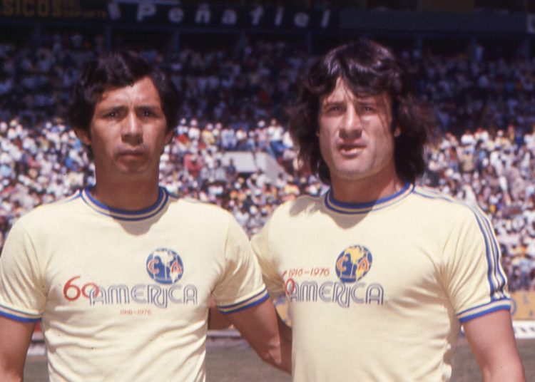 Portrait of Javier Sanchez Galindo and Miguel Angel Cornero of America team in Mayo-04-1976

Archivo historico historic history