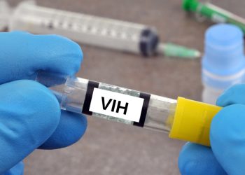 Cofepris avala el uso de “autopruebas” de VIH