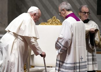 El papa expresa su preocupación por el arresto de curas